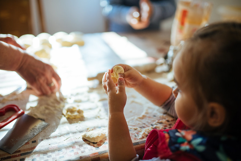 Mes conseils pour cuisiner avec des enfants (+ quelques idées de recettes)