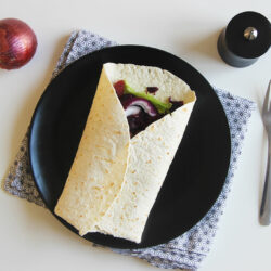 Tortillas au chou rouge, saucisse et pomme granny