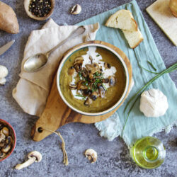 Soupe de patate douce et champignons poêlés