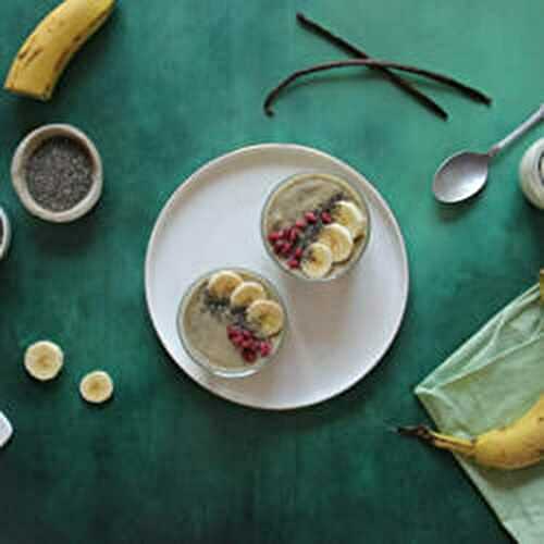 Chia pudding banane, coco et matcha