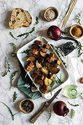 Brochettes de tofu au colombo