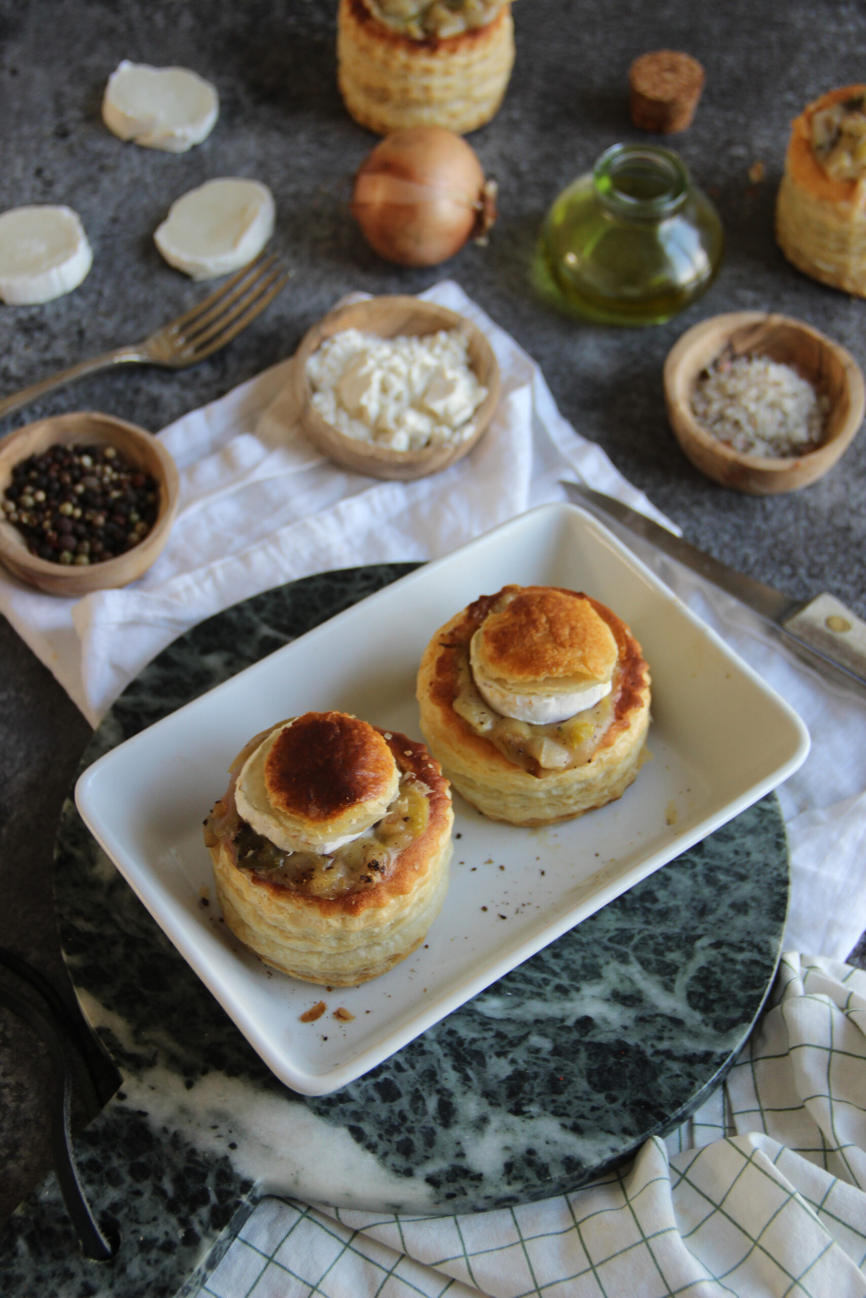 Vols au vent aux poireaux et chèvre