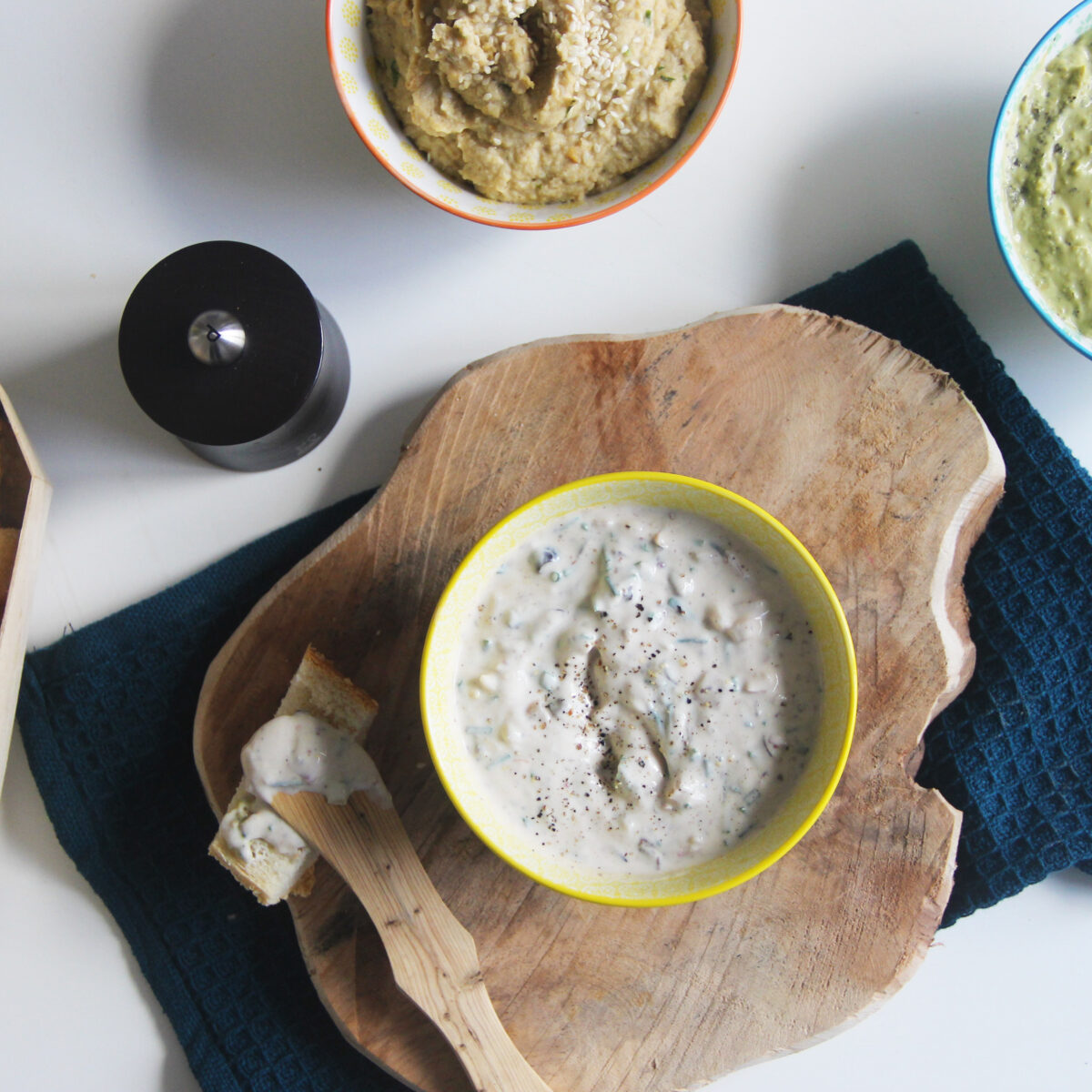 Dip au fromage blanc, olives noires et citron confit