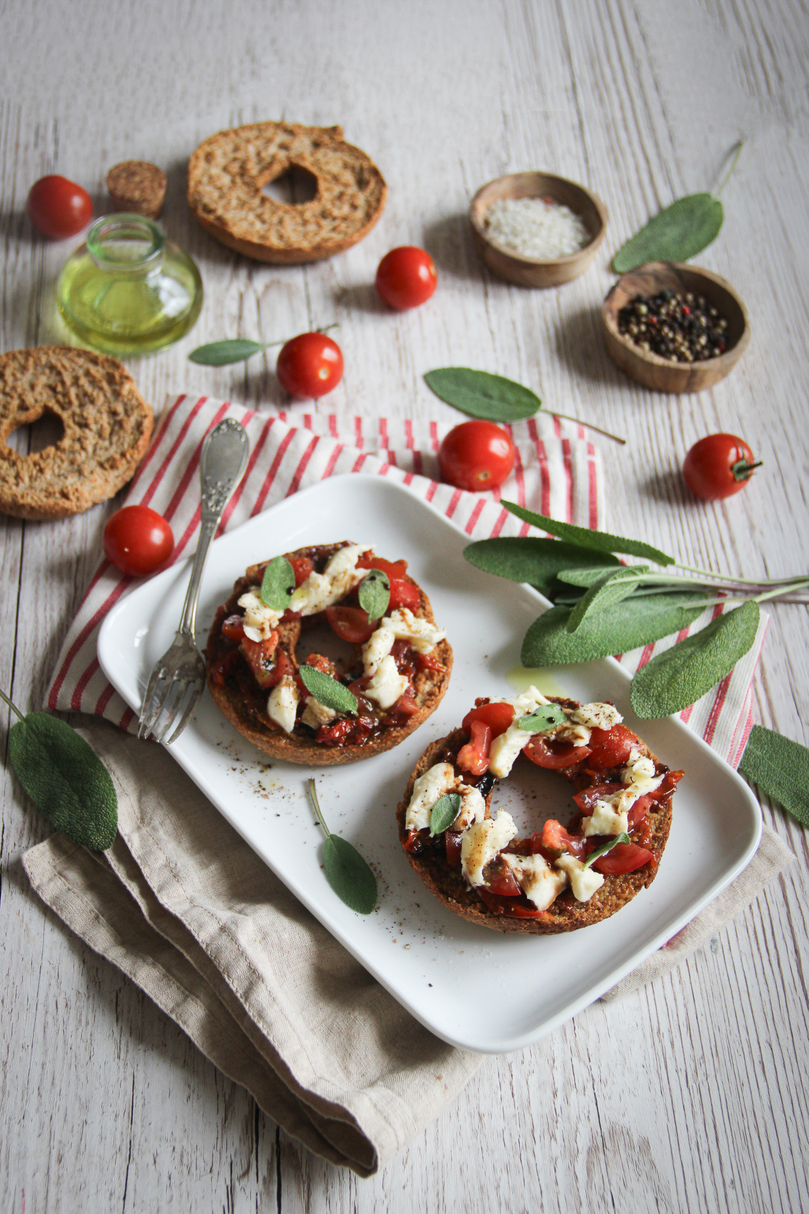 Frisas deux tomates et mozzarella