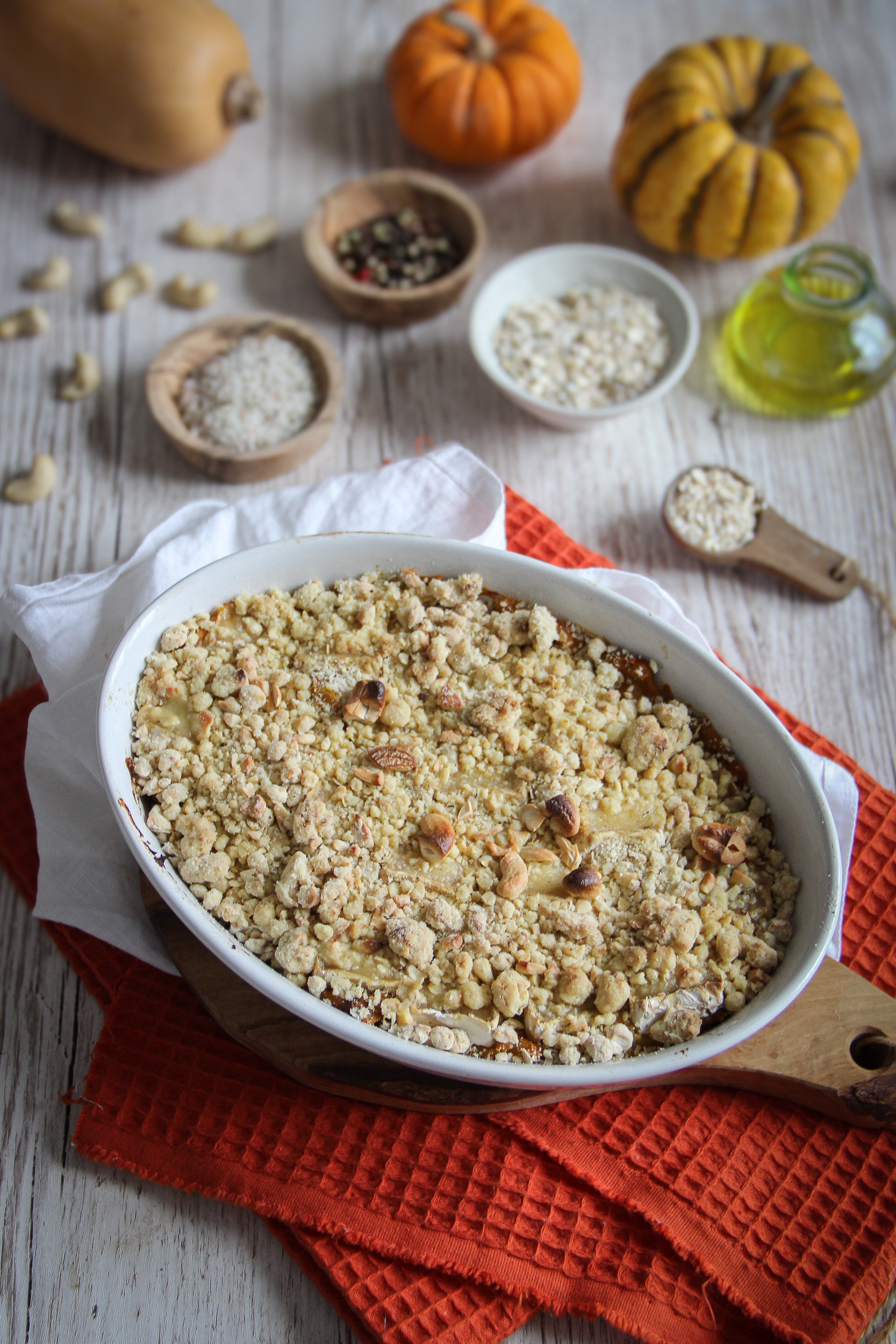 Crumble de courge, camembert et crumble de noix de pécan