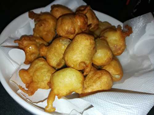 Beignets de knakis (mini corn dog)