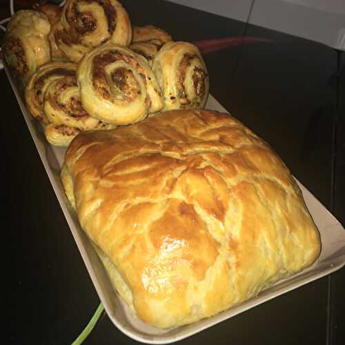 Camembert feuilleté au pommes et aux noix