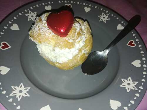 Choux farci a la crème de marron et a la chantilly