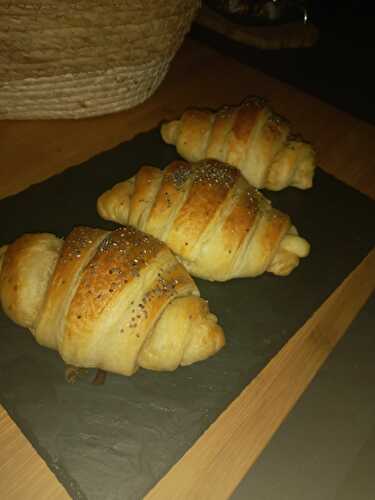 Croissants fourrés jambon fromage