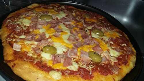 Fougasse pizza jambon mimolette