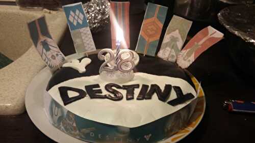 Gâteau anniversaire DESTINY