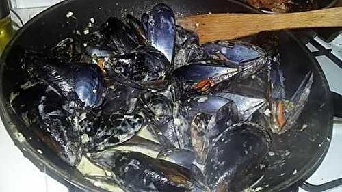 Moules à la crème citroné