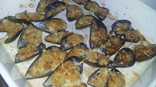 Moules gratinées a l'aïoli