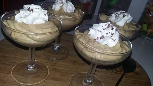 Mousse au caramel beurre salé au copeaux de chocolat