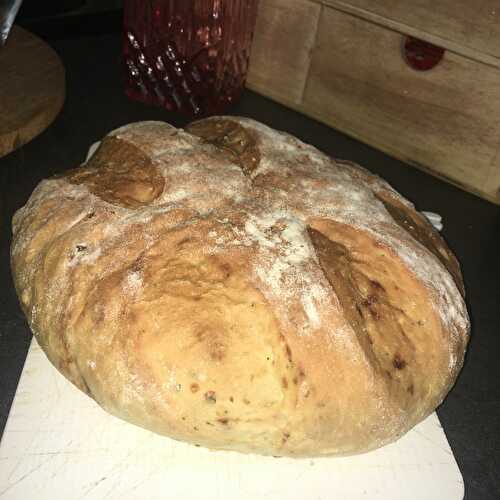 Pain au basilic et au tomates séchées