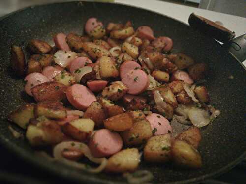 Poêlé de pommes de terre au saucisses fumées