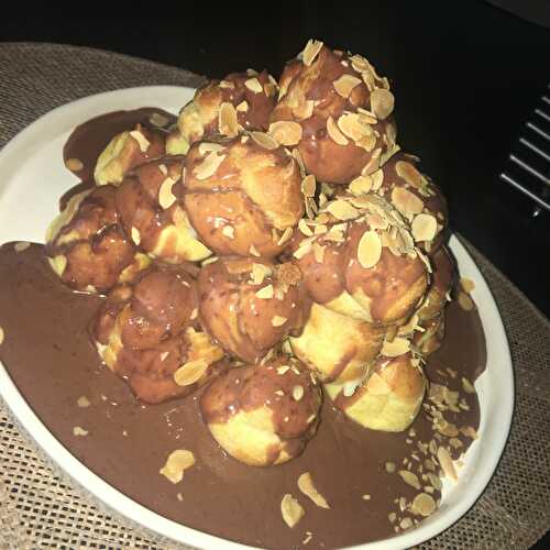 Profiteroles au chocolat au lait