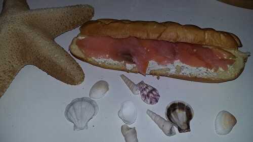 Sandwich viennois au saumon fumé