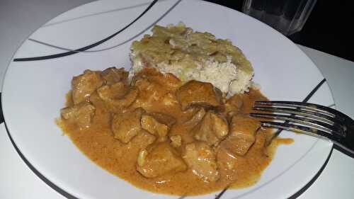 Sauté de porc au lait de coco et curry rouge