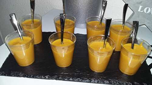 Velouté de carotte au curry et au lait de coco
