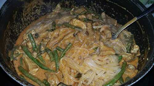 Vermicelles thaï au curry rouge - Notre amour de cuisine 