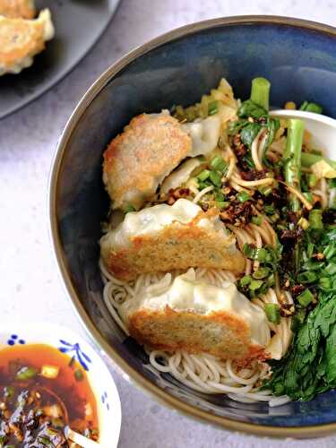 Les délicieux raviolis chinois au porc et à la ciboule