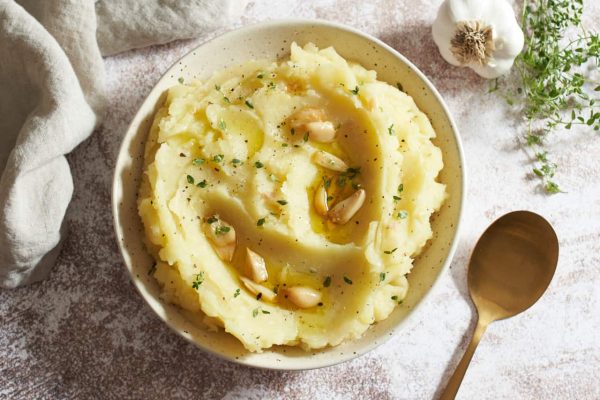 Purée de pommes de terre à l’ail rôti
