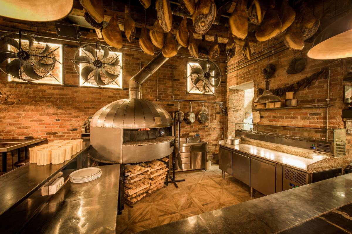 Four à pizza gaz ou électrique : quelle cuisson choisir en pizzeria ?