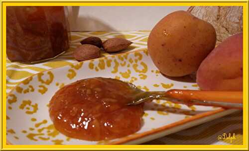 Confiture d’abricots vanille et amande