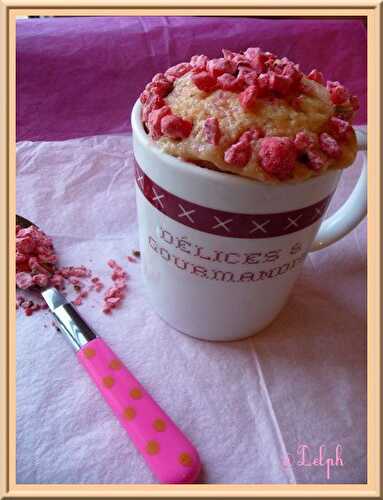 Mug cake aux pralines roses