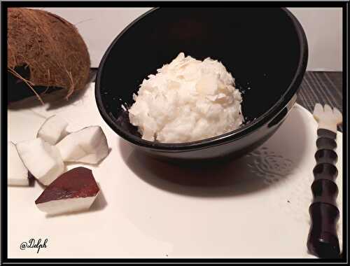 Pudding ou gelée à la noix de coco