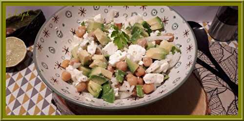 Salade avocat, pois chiches et feta