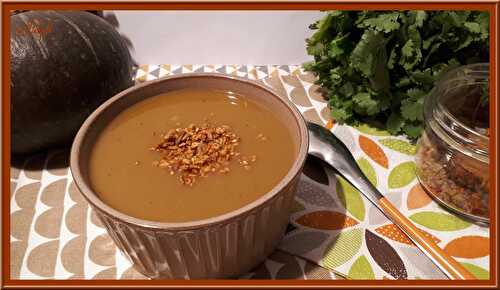 Soupe de potimarron vert d’hokkaido et châtaignes au curry