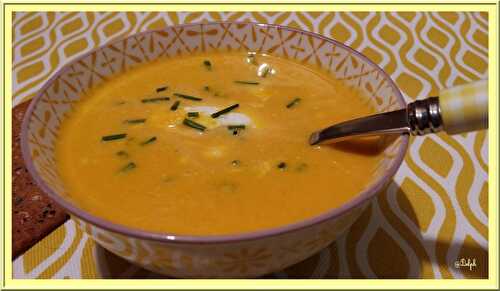 Velouté de carottes, crème de chèvre ciboulette