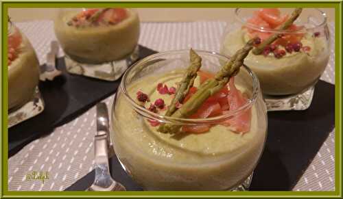 Verrines de mousse d’asperge à la truite fumée