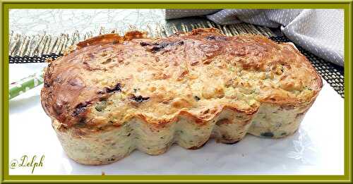 Cake courgettes et allumettes de bacon fumé