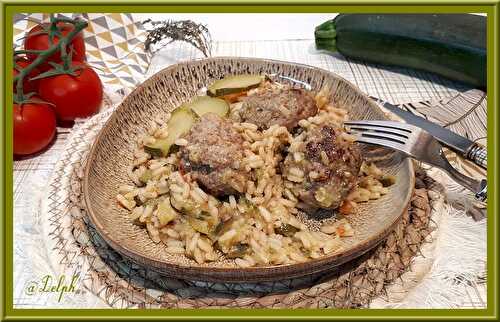 Riz aux courgettes, tomates et boulettes de viandes