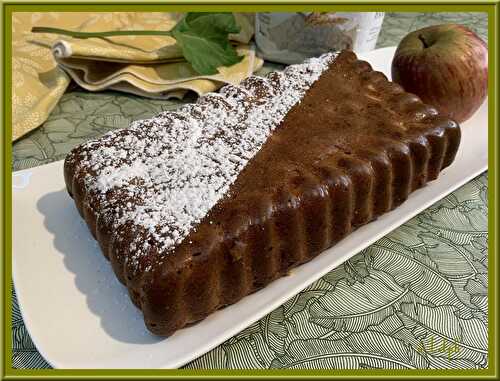 Gâteau à la rhubarbe et pomme