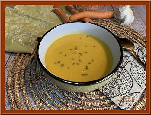 Soupe de patate douce, carottes et lentilles corail à la feta