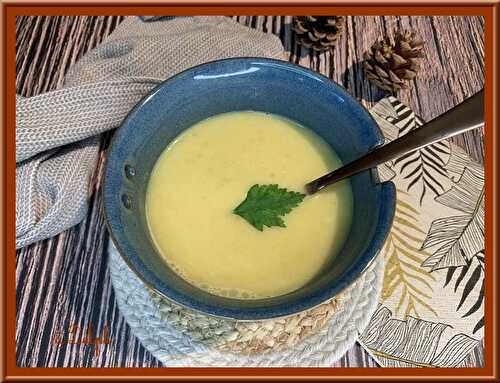 Soupe de chou-fleur au lait de coco et curry