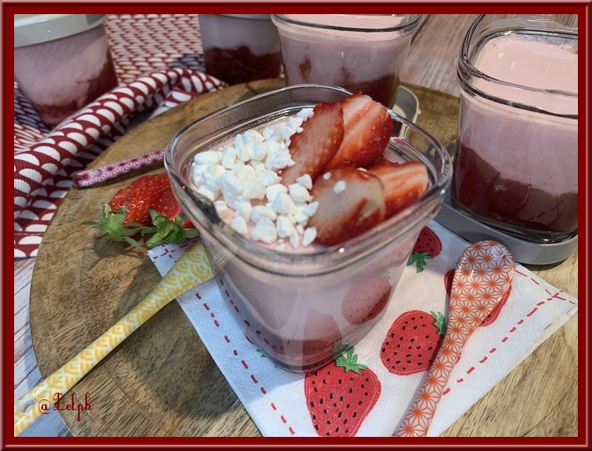 Yaourts au coulis de fraises