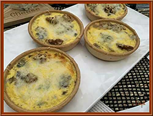 Quiche aux champignons, roquefort et noix