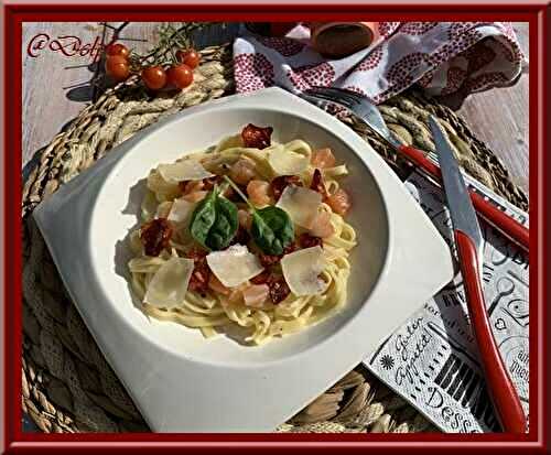 Fettucini aux tomates confites et lardons de saumon