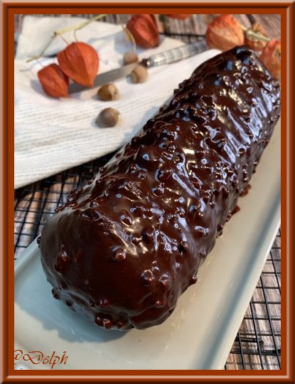 Cake au chocolat praliné et son glaçage chocolat noisette