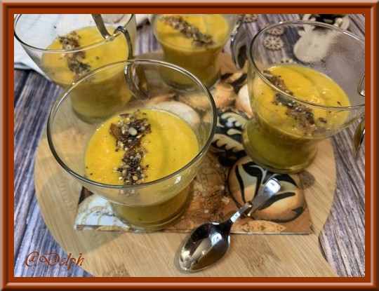 Velouté de carottes au curry et lait de coco