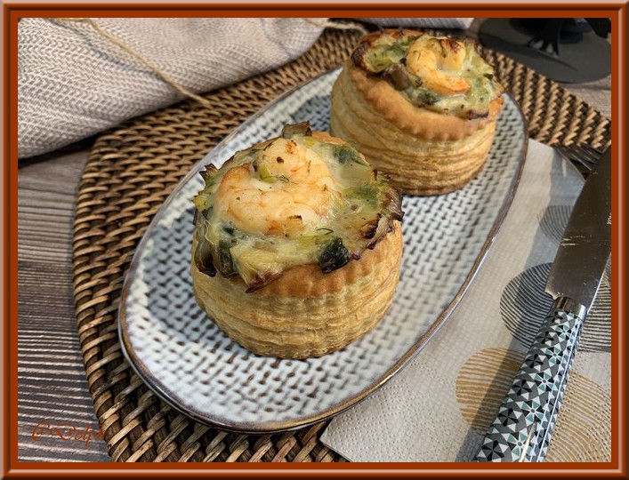 Vol au vent aux crevettes, poireaux et champignons