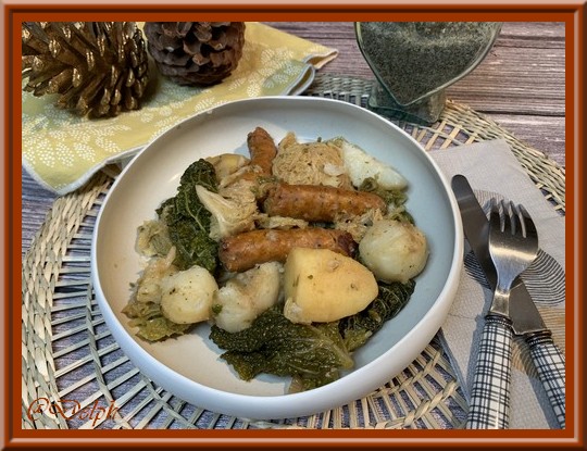 Merguez au chou vert, pommes de terre et topinambours.