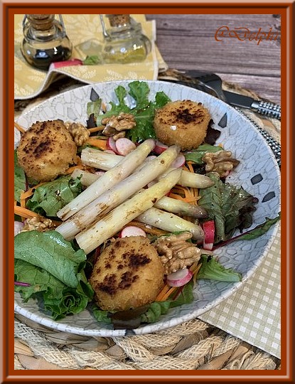 Salade d’asperges violettes et chèvres chauds panés