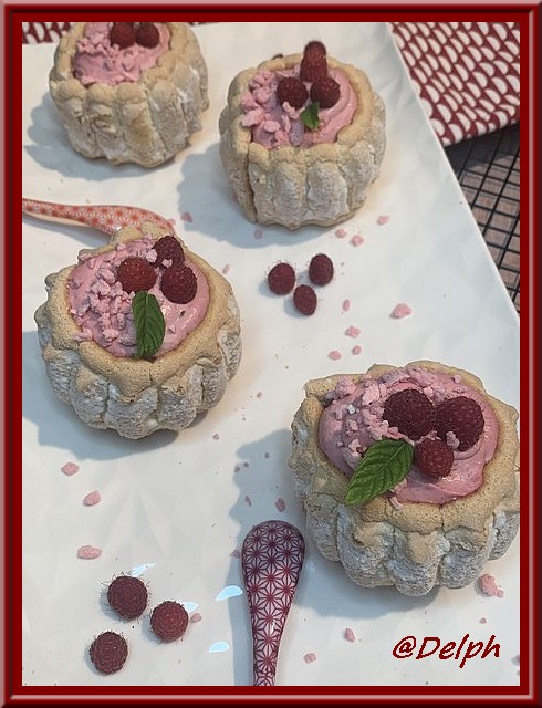 Petites charlottes à la mousse de framboises