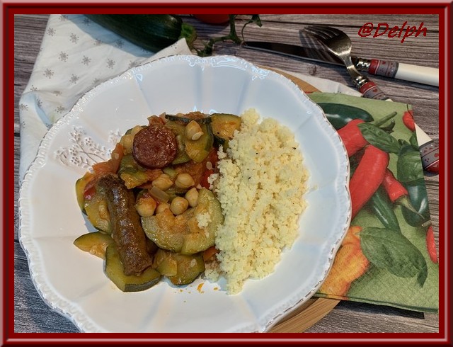 Courgettes, tomates, pois chiches aux merguez et chorizo